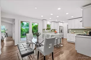 1059 Hickory Ln, Elk Grove Village, IL 60007 - Photo 10