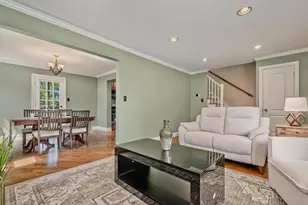 8646 Harms Rd, Skokie, IL 60077 - Photo 8
