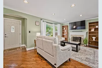 8646 Harms Road, Skokie, IL 60077 - Photo 4