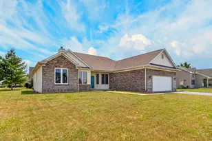 813 Bliss St, Belvidere, IL 61008 - Photo 1