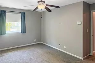 6412 Fremont Dr, Hanover Park, IL 60133 - Photo 10