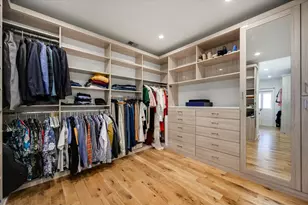 257 E Delaware Pl, Chicago, IL 60611 - Photo 26