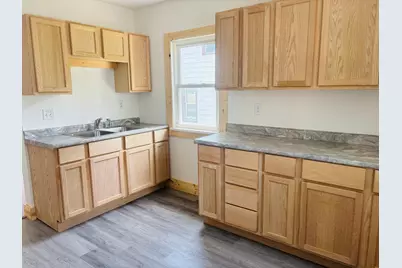 128 N Johnston Avenue, Rockford, IL 61101 - Photo 6