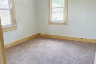 128 N Johnston Ave, Rockford, IL 61101 - Photo 10