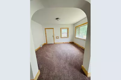 128 N Johnston Avenue, Rockford, IL 61101 - Photo 2