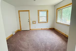 128 N Johnston Ave, Rockford, IL 61101 - Photo 2