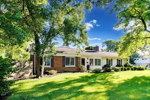 800 Hunter Rd, Glenview, IL 60025 - Photo 1