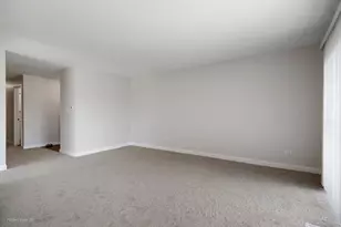 19215 Elm Dr, Country Club Hills, IL 60478 - Photo 4