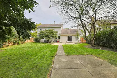 1410 Huntington Drive, Mundelein, IL 60060 - Photo 32