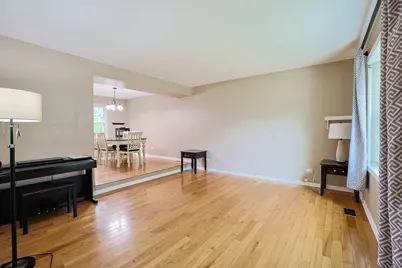 1410 Huntington Drive, Mundelein, IL 60060 - Photo 22