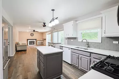 1410 Huntington Drive, Mundelein, IL 60060 - Photo 6