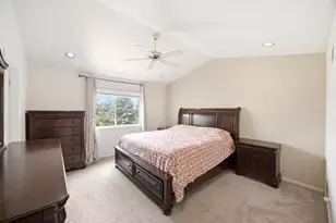 9 Tenneyson Ct, Lake in the Hills, IL 60156 - Photo 20