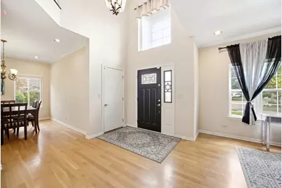 9 Tenneyson Court, Lake in the Hills, IL 60156 - Photo 6