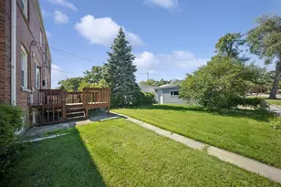 1798 Howard Ave, Des Plaines, IL 60018 - Photo 14