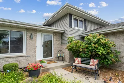 16352 Rowley Lane, Lockport, IL 60441 - Photo 2
