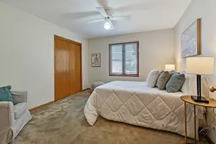 220 Rosewood Ct, Westmont, IL 60559 - Photo 18