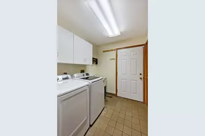 220 Rosewood Court, Westmont, IL 60559 - Photo 14