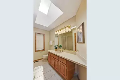 220 Rosewood Court, Westmont, IL 60559 - Photo 20
