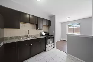 7320 N Rogers Ave, Chicago, IL 60626 - Photo 4