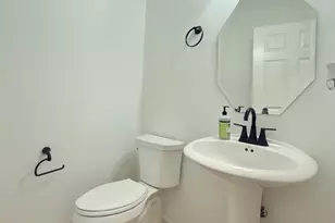 2715 Blakely Ln, Naperville, IL 60540 - Photo 10