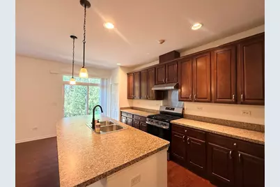 2715 Blakely Lane, Naperville, IL 60540 - Photo 8