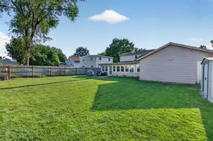 1712 Wilcox St, Crest Hill, IL 60403 - Photo 22