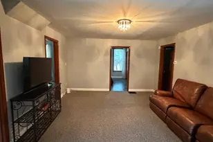 39 Leonard St, Elgin, IL 60123 - Photo 6