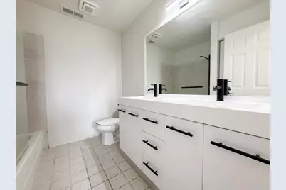 1089 Ellsworth Drive, Grayslake, IL 60030 - Photo 14