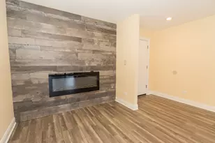 250 Old Oak Dr, Buffalo Grove, IL 60089 - Photo 8