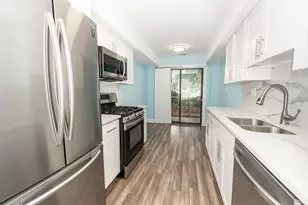 250 Old Oak Dr, Buffalo Grove, IL 60089 - Photo 10