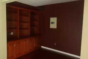 304 Greenway Ln, Decatur, IL 62521 - Photo 14