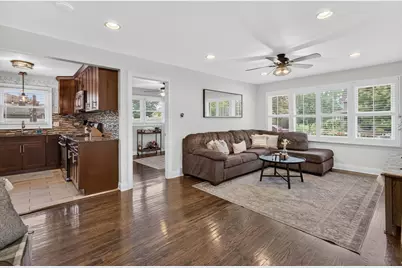 1043 Walter Street, Lemont, IL 60439 - Photo 2