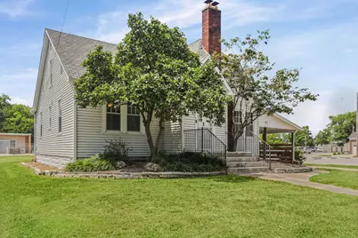 851 11th Street, Carlyle, IL 62231 - Photo 2