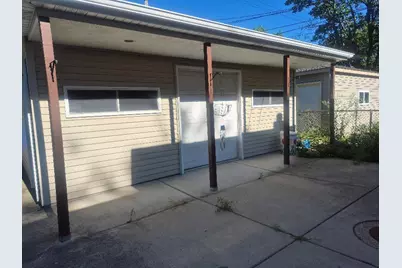 6705 N Sacramento Avenue, Chicago, IL 60645 - Photo 2