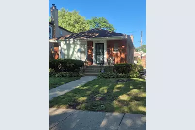 6705 N Sacramento Avenue, Chicago, IL 60645 - Photo 1