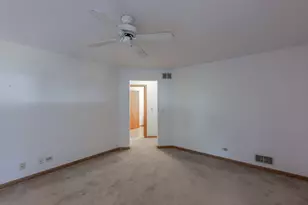 80 Kingsport Dr, South Elgin, IL 60177 - Photo 14