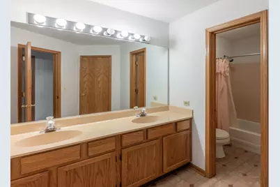 80 Kingsport Drive, South Elgin, IL 60177 - Photo 16