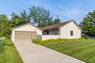 13754 W Birchwood Dr, Homer Glen, IL 60491 - Photo 4