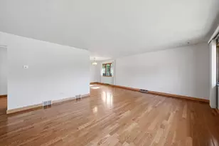 4050 Violet Ln, Matteson, IL 60443 - Photo 6