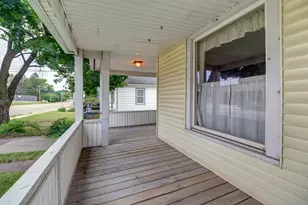 1019 Palmyra St, Dixon, IL 61021 - Photo 8