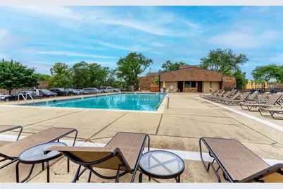 2220 Country Club Drive #22, Woodridge, IL 60517 - Photo 16