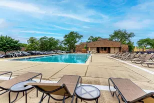 2220 Country Club Dr, Woodridge, IL 60517 - Photo 16