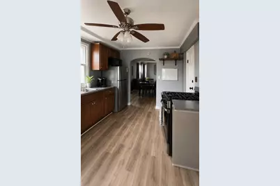 9211 S Clyde Avenue, Chicago, IL 60617 - Photo 2