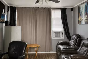 9211 S Clyde Ave, Chicago, IL 60617 - Photo 4