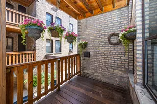 2430 W Greenleaf Ave, Chicago, IL 60645 - Photo 22
