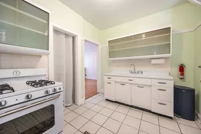 2430 W Greenleaf Avenue #1, Chicago, IL 60645 - Photo 8