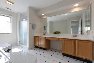 810 Edgemere Rd, Buffalo Grove, IL 60089 - Photo 20