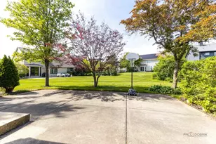 810 Edgemere Rd, Buffalo Grove, IL 60089 - Photo 26