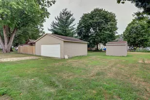 315 E Booth St, Tampico, IL 61283 - Photo 20