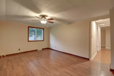 315 E Booth Street, Tampico, IL 61283 - Photo 4